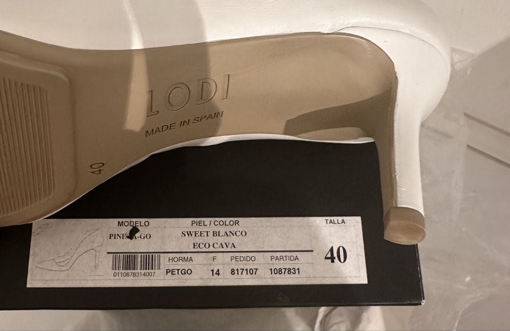 Туфли белые новые