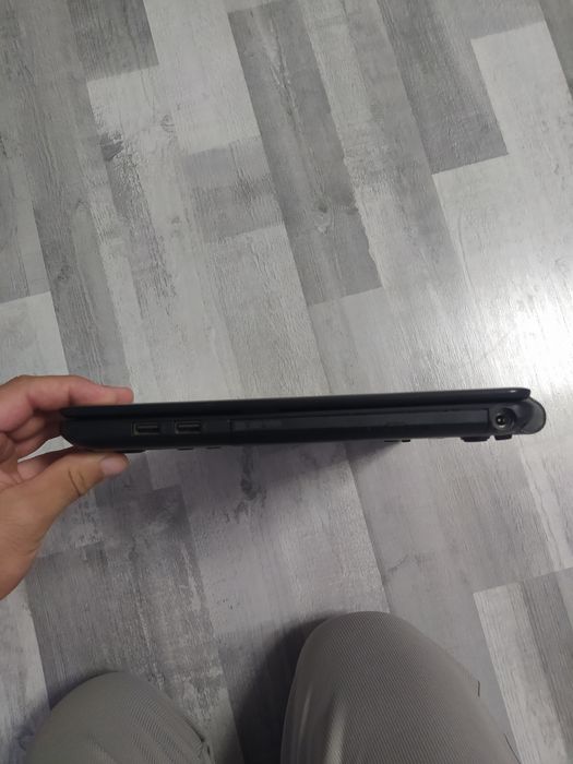 Acer Aspire sotiladi  srochona