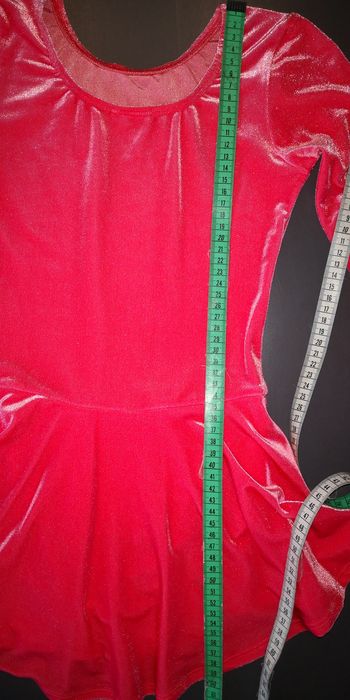 Рокля за фигурно пързаляне