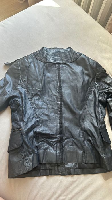 Продам кожанную куртку!!!