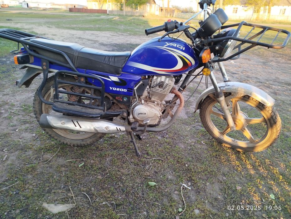 Продам мотоцикл якки 200 кубов