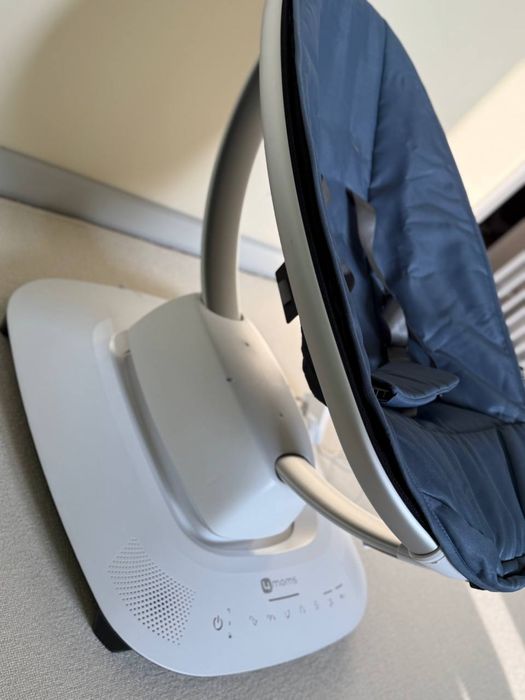 Электро люлька 4moms