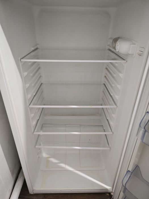 Продам холодильник zanussi