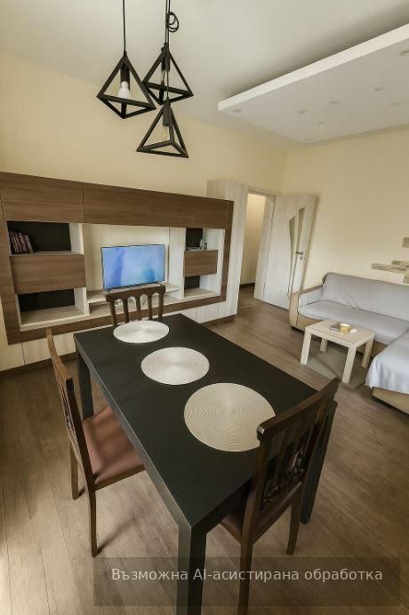 Дава се под наем Двустаен апартамент в Варна, ЖП Гара - 65 кв.м за 448.8 € - Снимка #1