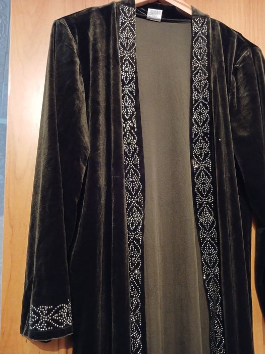 Продам шапан Абайка,размер.48_50