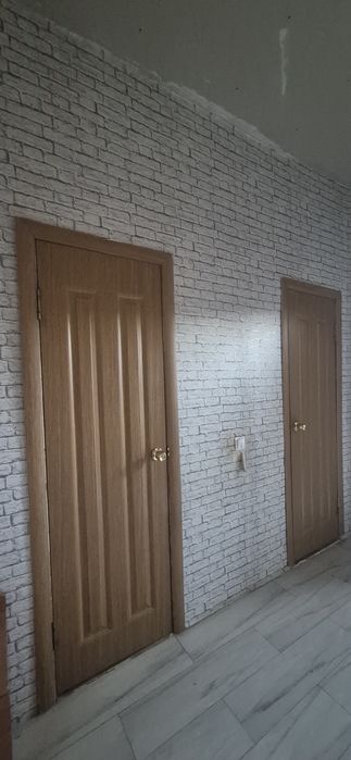 Двери межкомнатные б/у