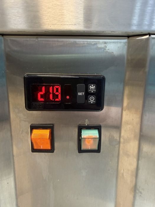 Топло бен мари + щанд