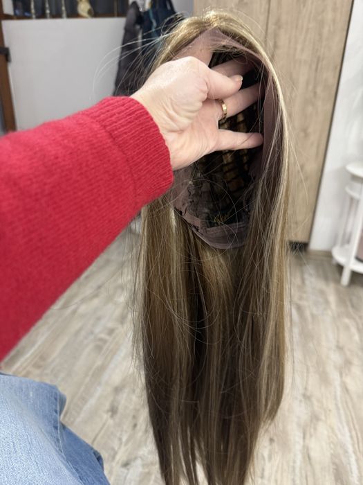 Peruca noua ,nepurtata.