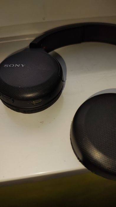Vând căști Sony WH-CH510