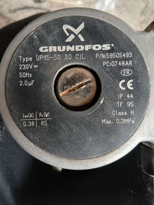 Pompă grundfos  recirculare apa centrală pe gaz