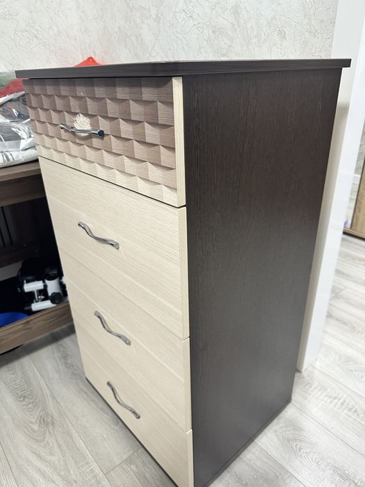 Продается вместительный  комод