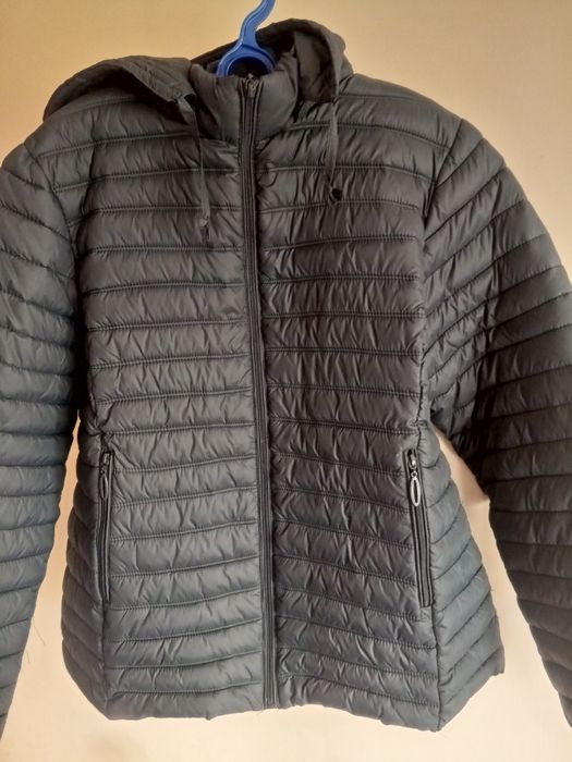 Куртка Сотилади холати янги