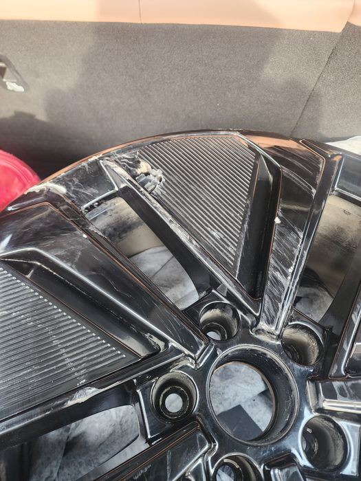 Byd song L 4- positsiya orqa diskadi 20