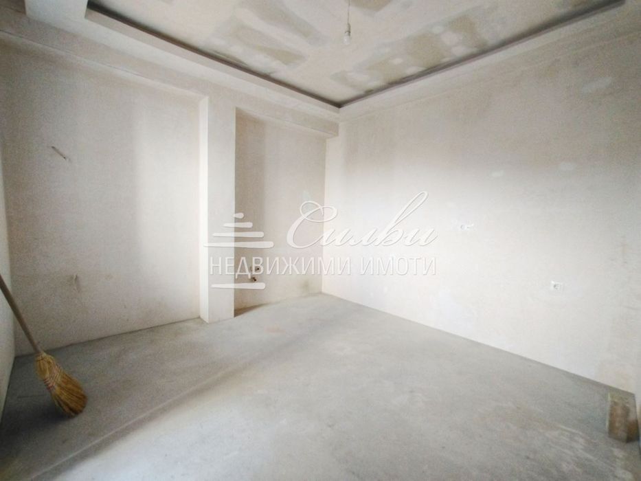 Тристаен апартамент НОВО строителство - кв.Гривица