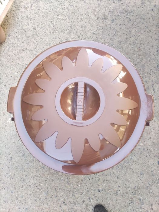 Мусорный контейнер бак