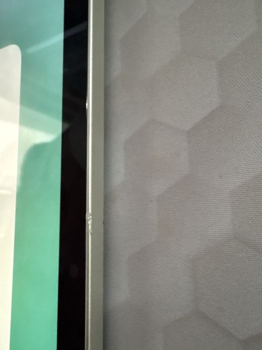 Apple iPad (11th generation) 128GB Cellular (eSIM) GARANȚIE 2026 – stare foarte bună