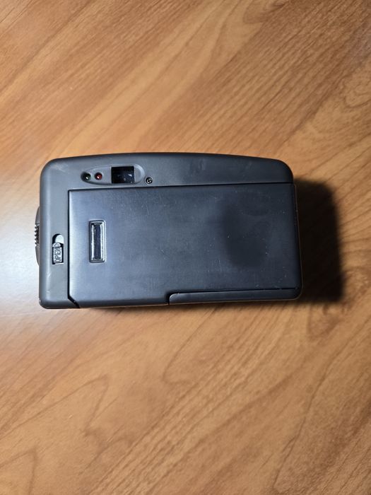 Плёночный фотоаппарат.