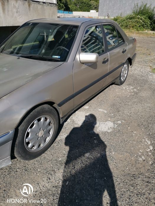 Мерцедес w202 c220d