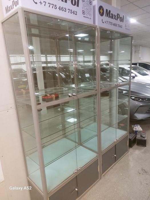 Витрины стеклянные
