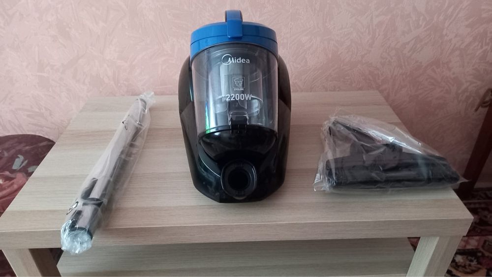 Пылесос новый Midea