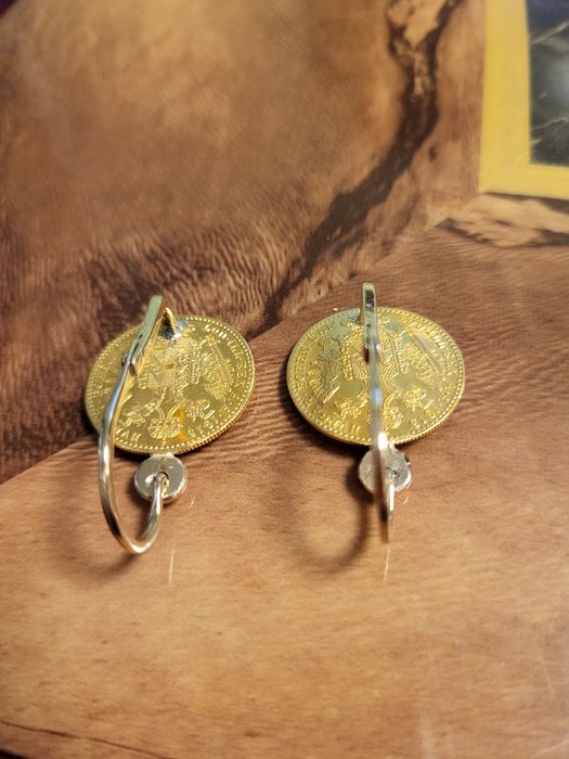 Vând cercei ptr femei din aur de 24 k