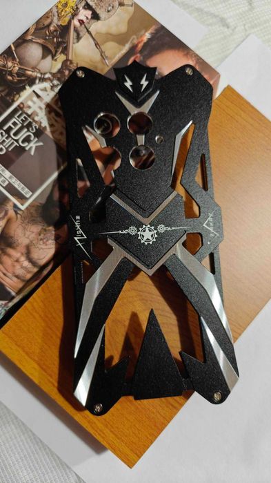 OnePlus 13-уникален алуминиев гръб-калъф-протектор от най-висок клас