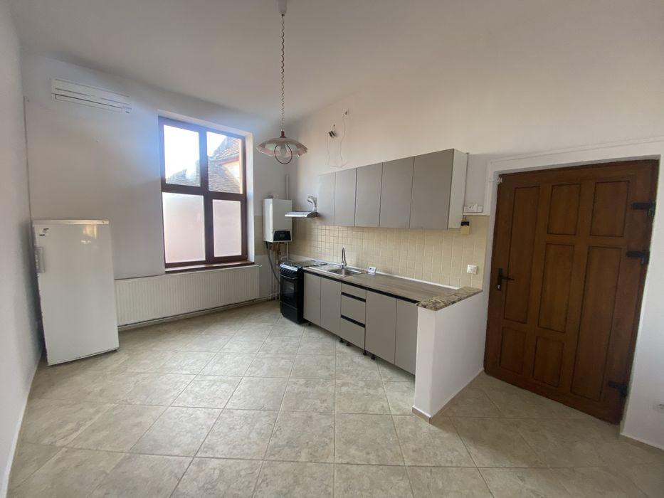 Vanzare apartament  ULTRACENTRAL, 2 camere, Medias