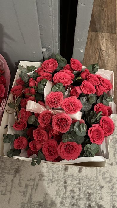 Продам букет кустовых роз