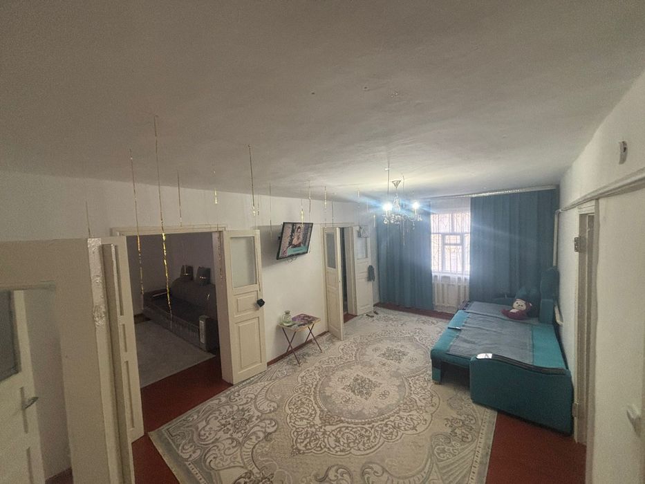 Большой шпальный дом