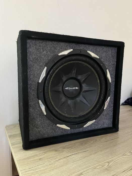 subwoofer si statie shark 1000w