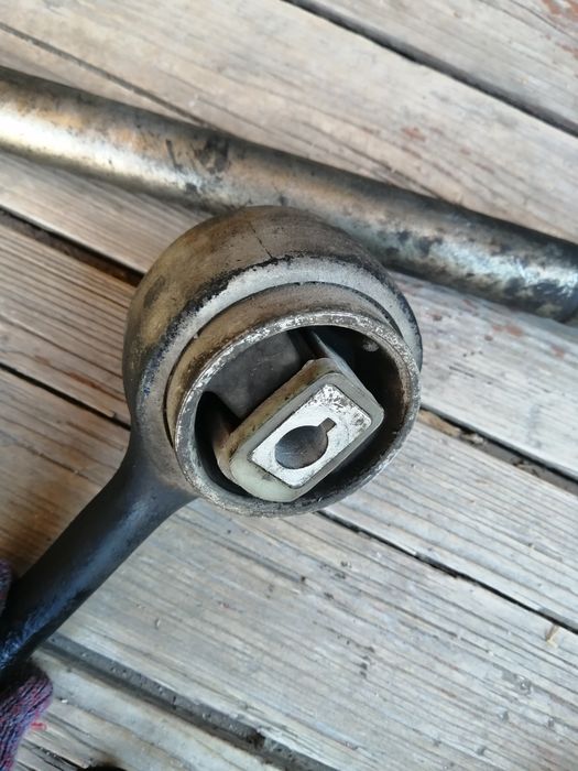 Продам рычаги на Бмв728