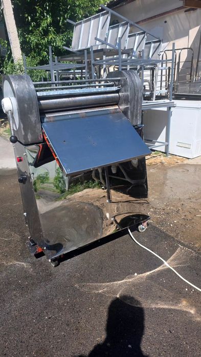 Продам тестораскатка