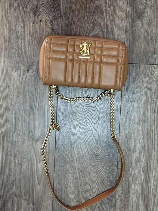 Продавам дамски чанти Burberry Zara , Mango