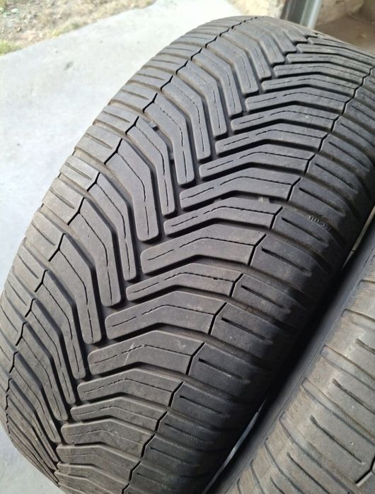 2 Anvelopele m+s 215 55 r17 Michelin