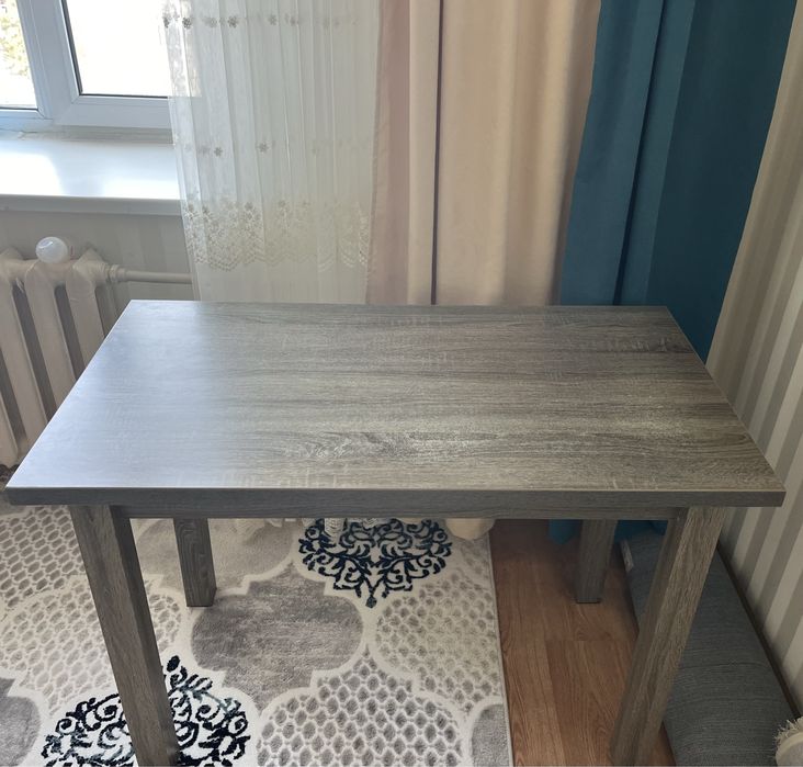 Срочно продам стол