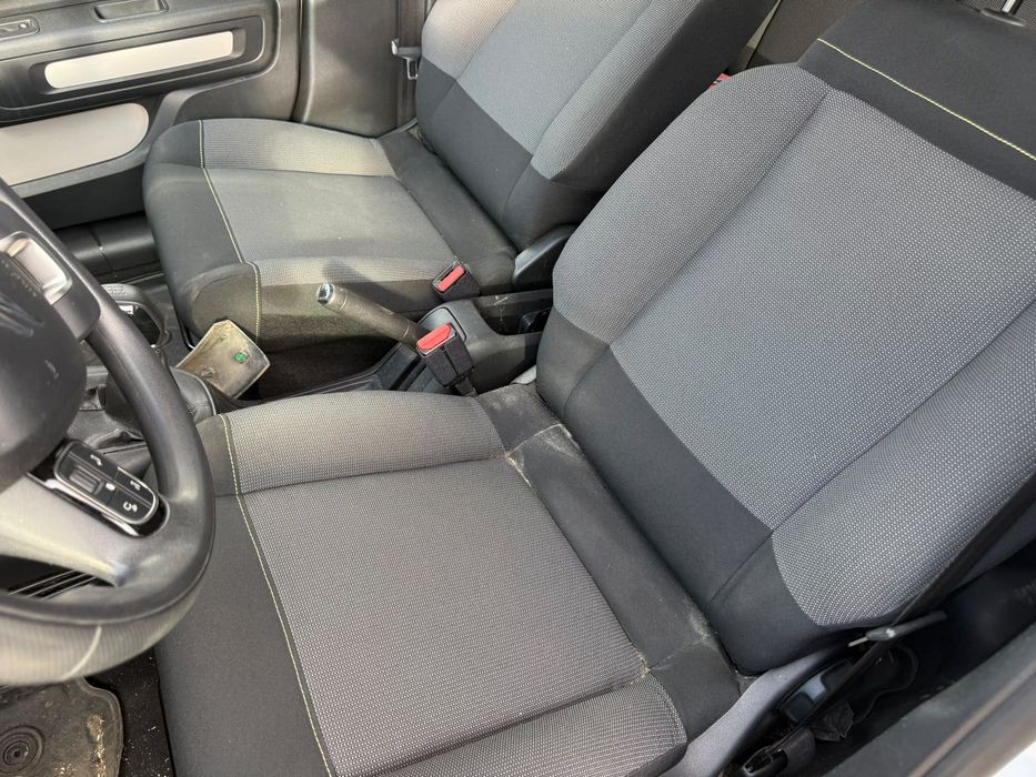 Dezmembrez Citroen c3 2018 ALB EWP 1.2 benzina HM05 volan stanga 100.000 km