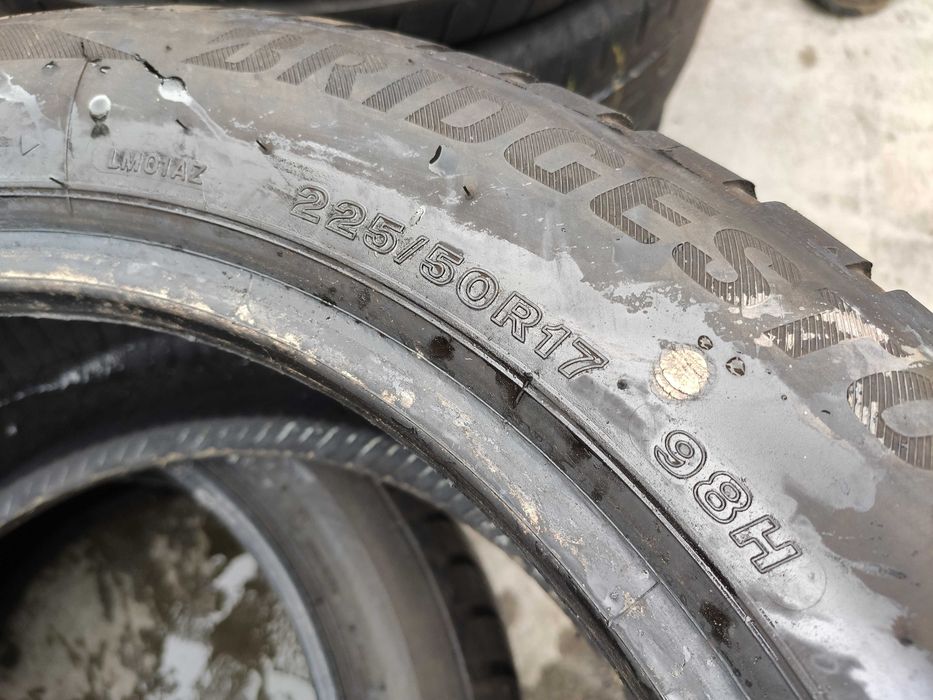 4бр Зимни гуми 225 50 17 - Bridgestone - DOT 2022