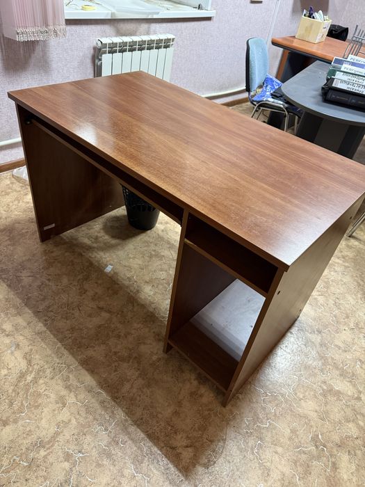 Мебель для офиса, шкафы, столы, тумбочки