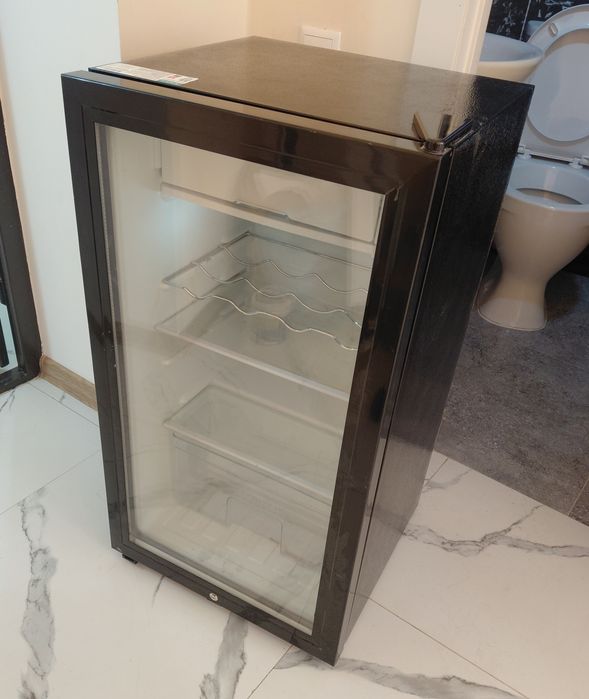 Продам холодильник офисный