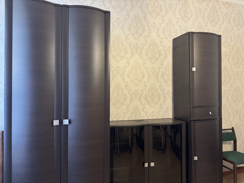 Продаю гарнитур