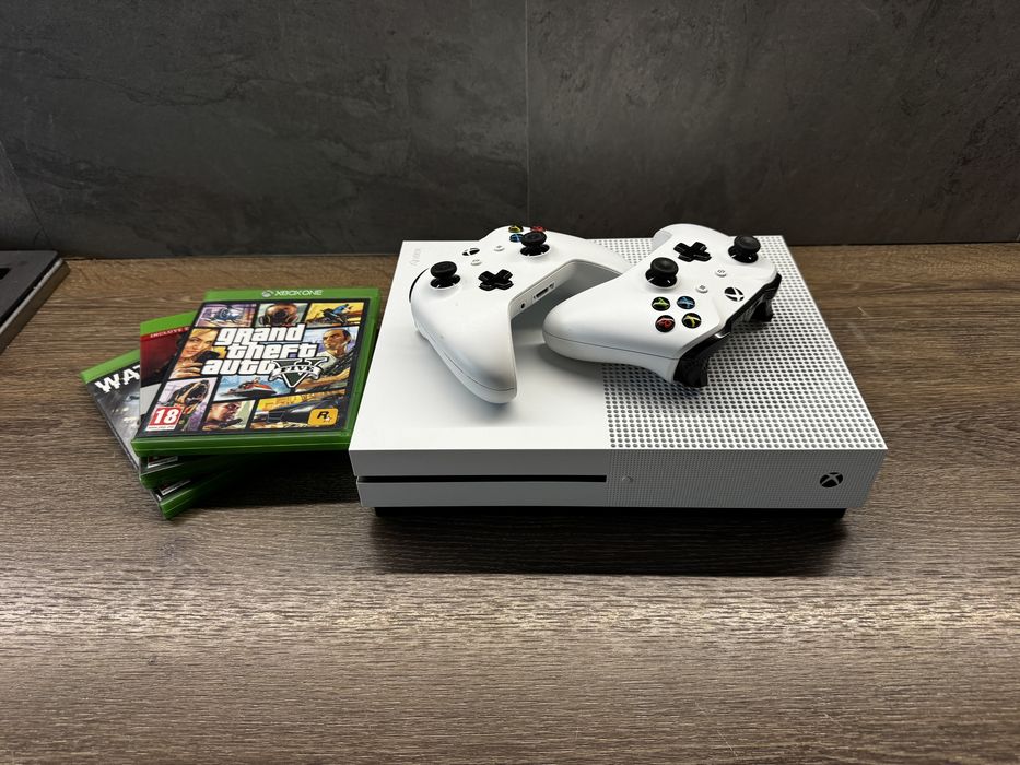 Xbox One S - Disc edition - 1 TB - 7 jocuri