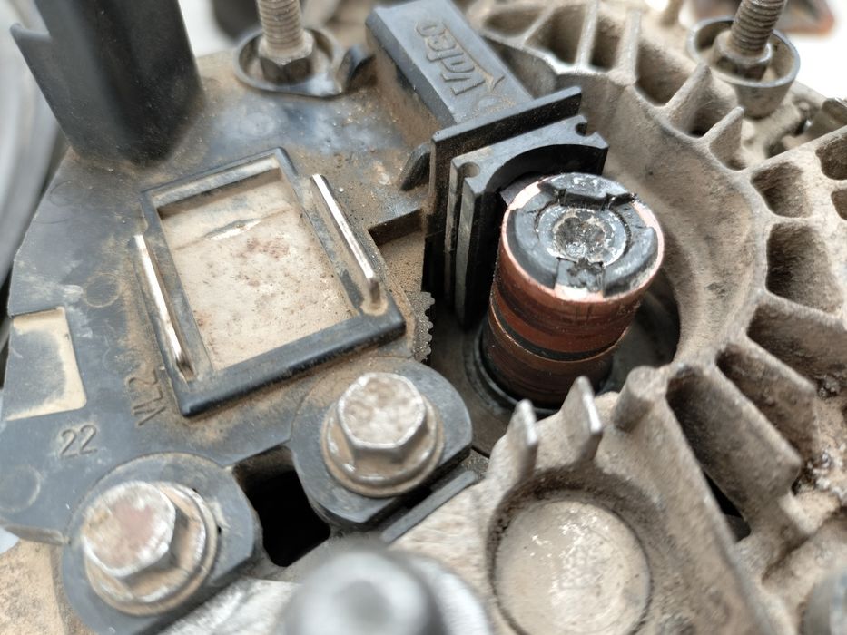 Генератор Рено логан