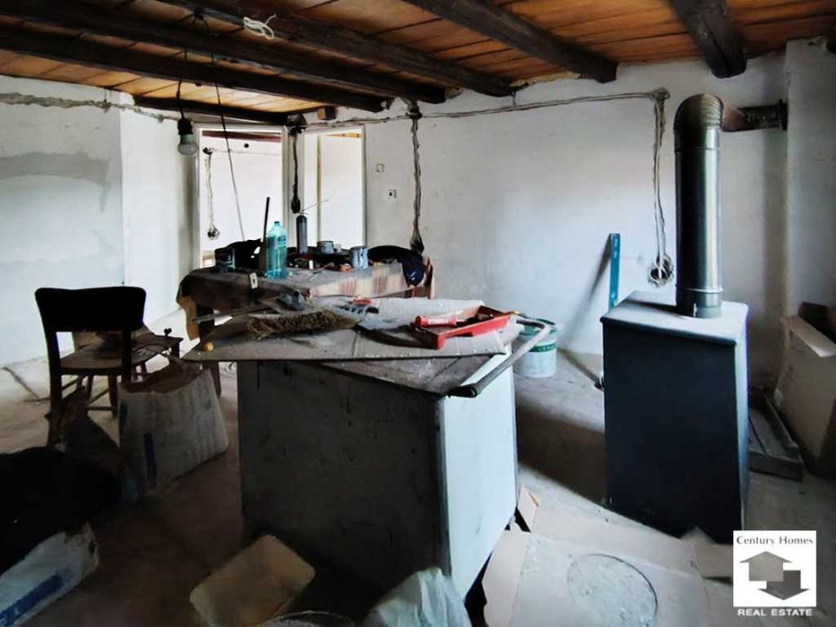 170272 Къща с гараж в живописното с. Катранджии, Община Дряново