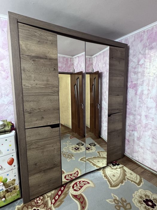Продаётся спальный гарнитур!