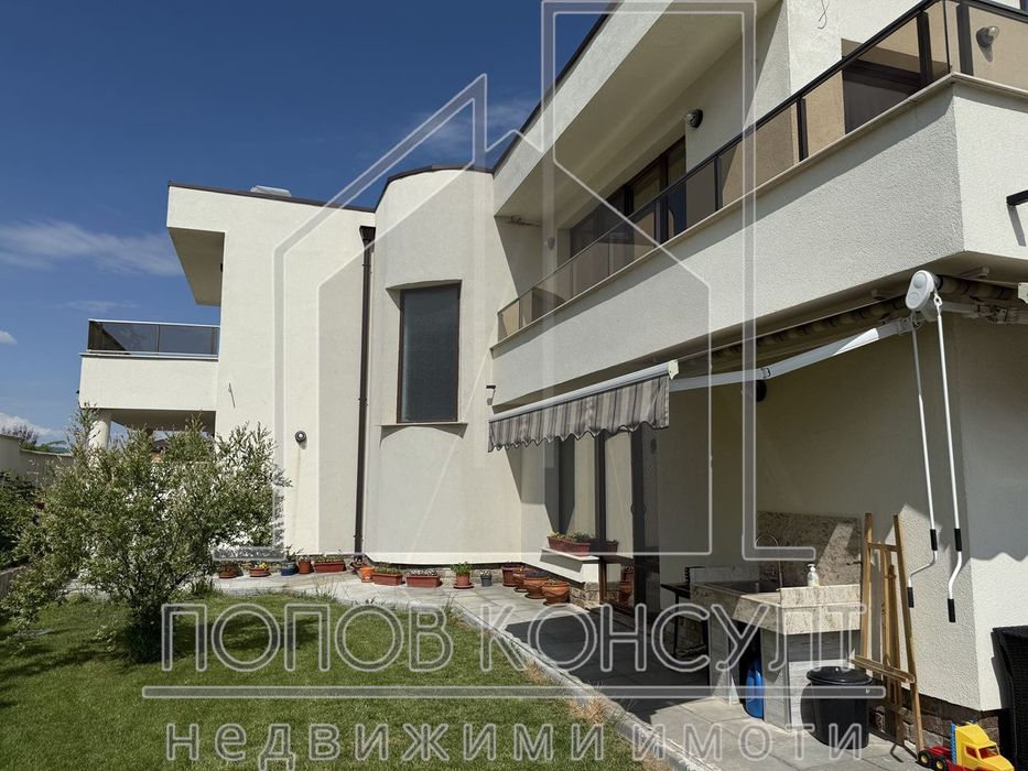 Продава се Къща в с. Белащица, Област Пловдив - 196 кв.м за 2220 €/кв.м - Снимка #1