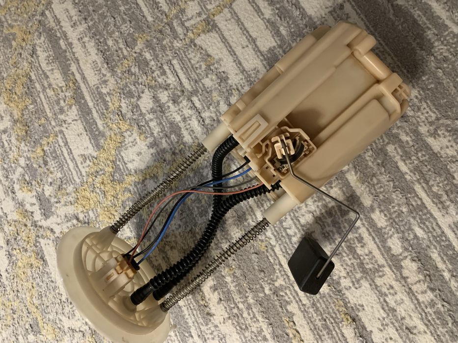 Бензонасос (топливный насос)