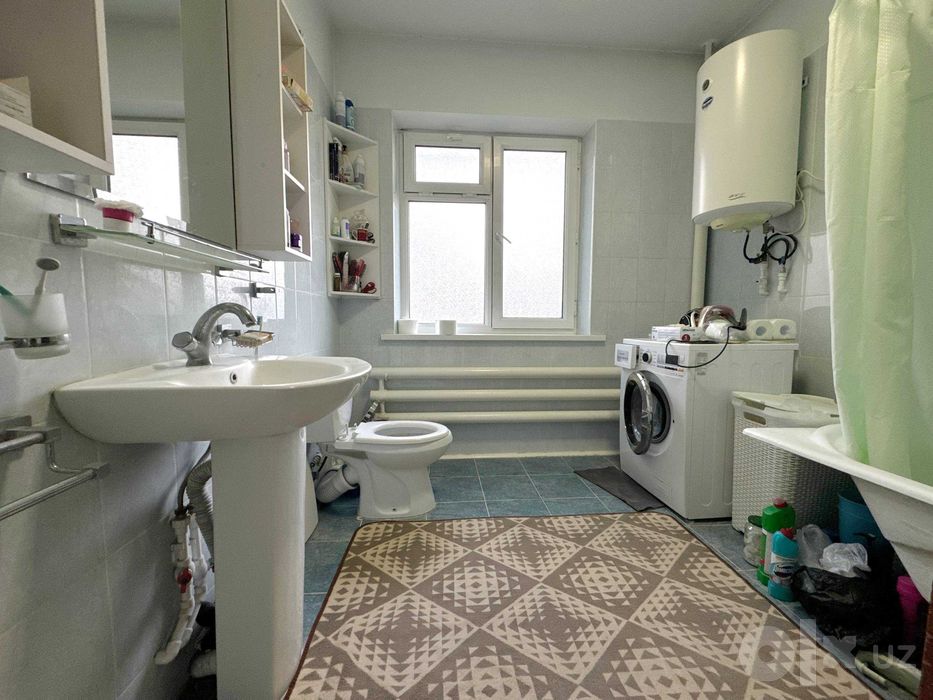 СРОЧНО Продается дом 8 комнат 330 м2 Юкори-Чирчик 12 соток Йик ота