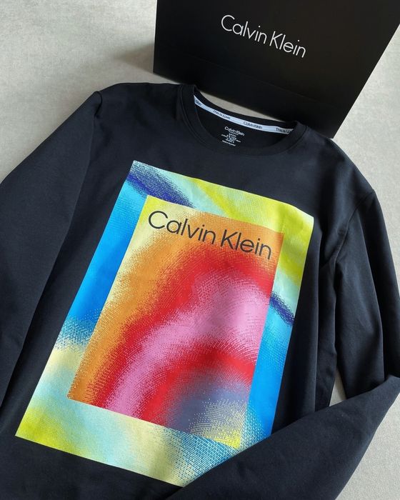Calvin Klein свитшот оригинал S,M