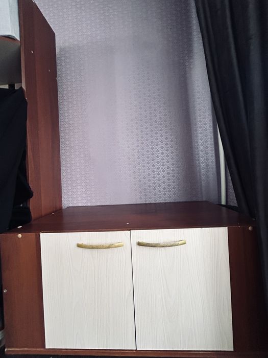 Маленький шкаф(2000тг)