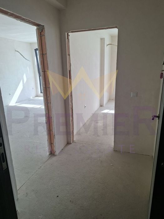 Продава се Двустаен апартамент в Варна, Колхозен пазар - 65 кв.м за 2539 €/кв.м - Снимка #3